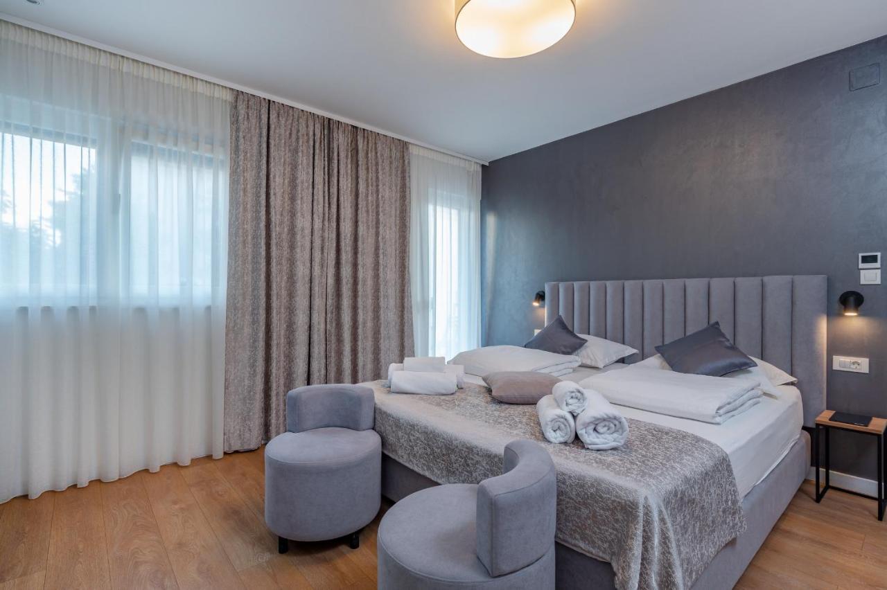 سبليت Seven Seas Residence المظهر الخارجي الصورة