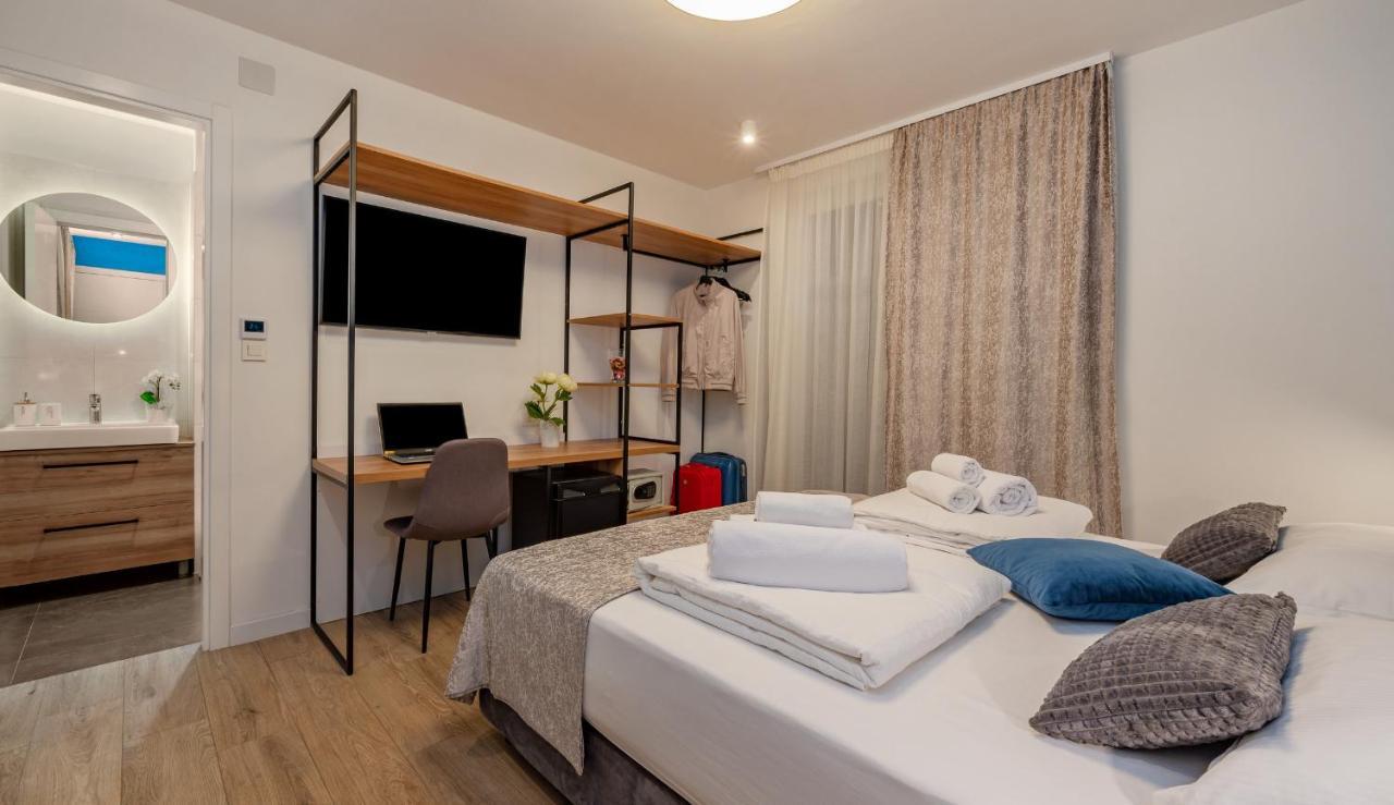 سبليت Seven Seas Residence المظهر الخارجي الصورة