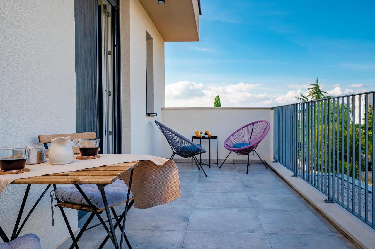 سبليت Seven Seas Residence المظهر الخارجي الصورة