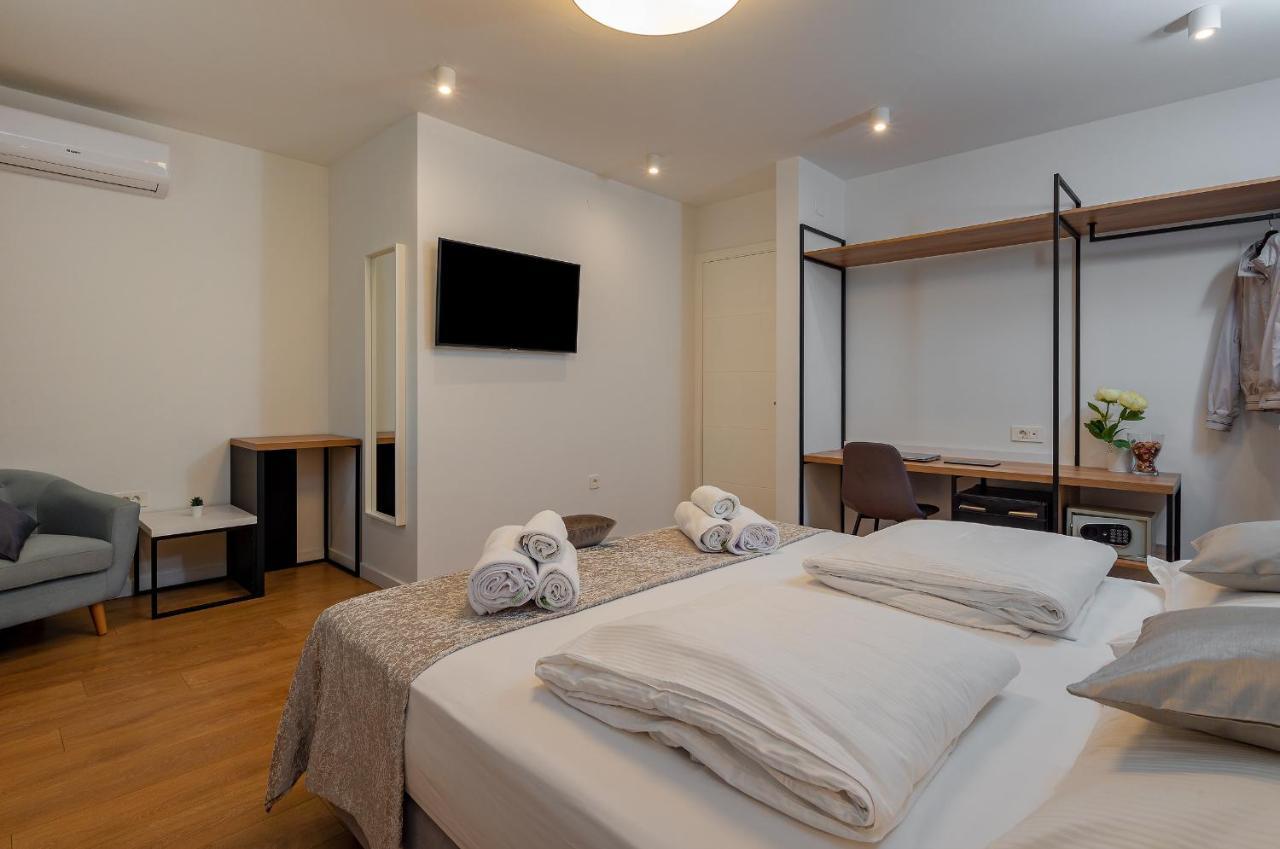 سبليت Seven Seas Residence المظهر الخارجي الصورة