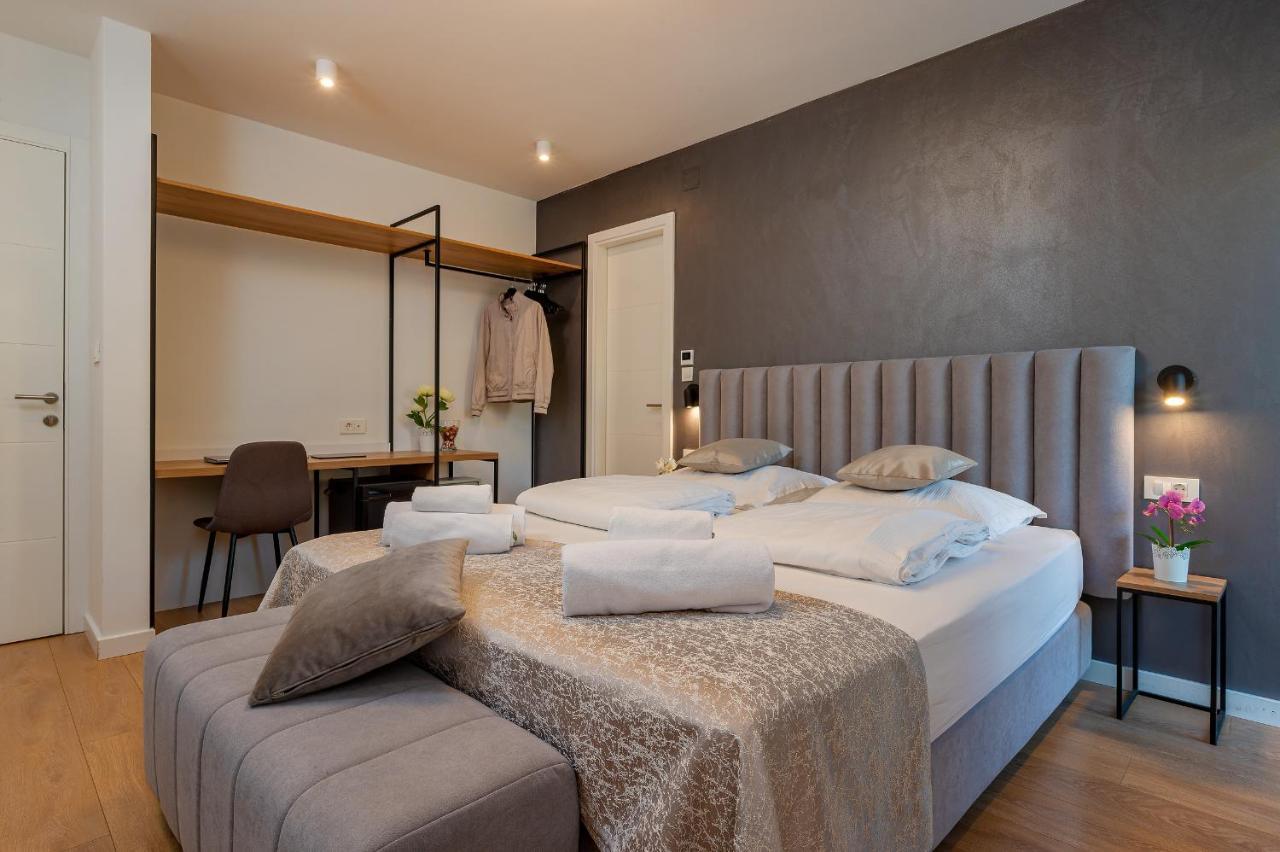 سبليت Seven Seas Residence المظهر الخارجي الصورة