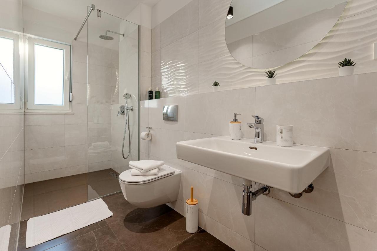 سبليت Seven Seas Residence المظهر الخارجي الصورة