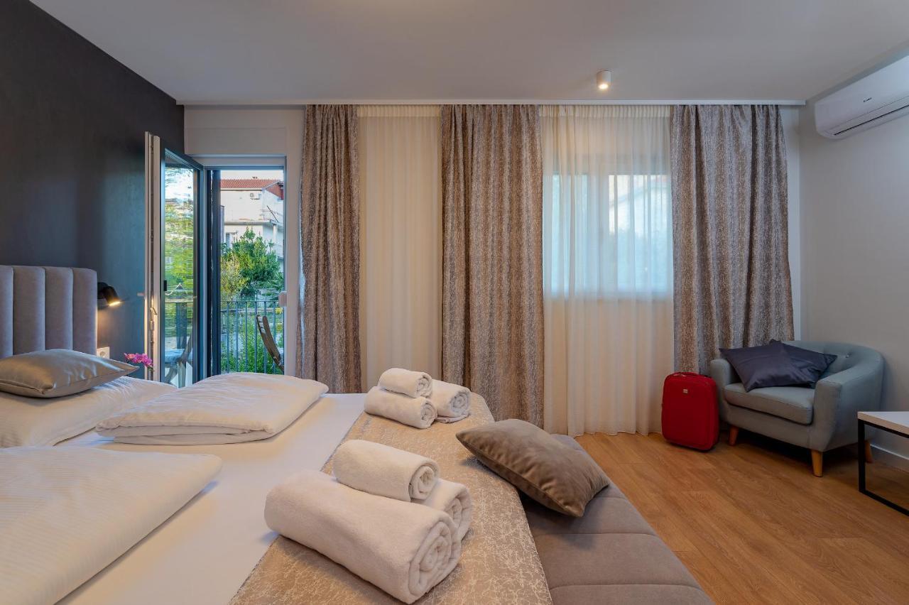 سبليت Seven Seas Residence المظهر الخارجي الصورة