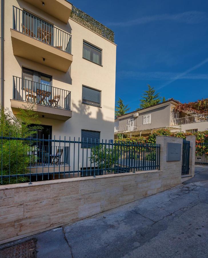 سبليت Seven Seas Residence المظهر الخارجي الصورة